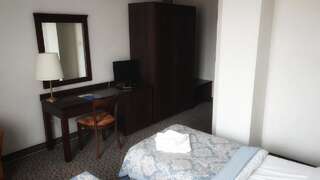 Отель Hotel Cyprus Ксионженице Двухместный номер с 1 кроватью или 2 отдельными кроватями-4